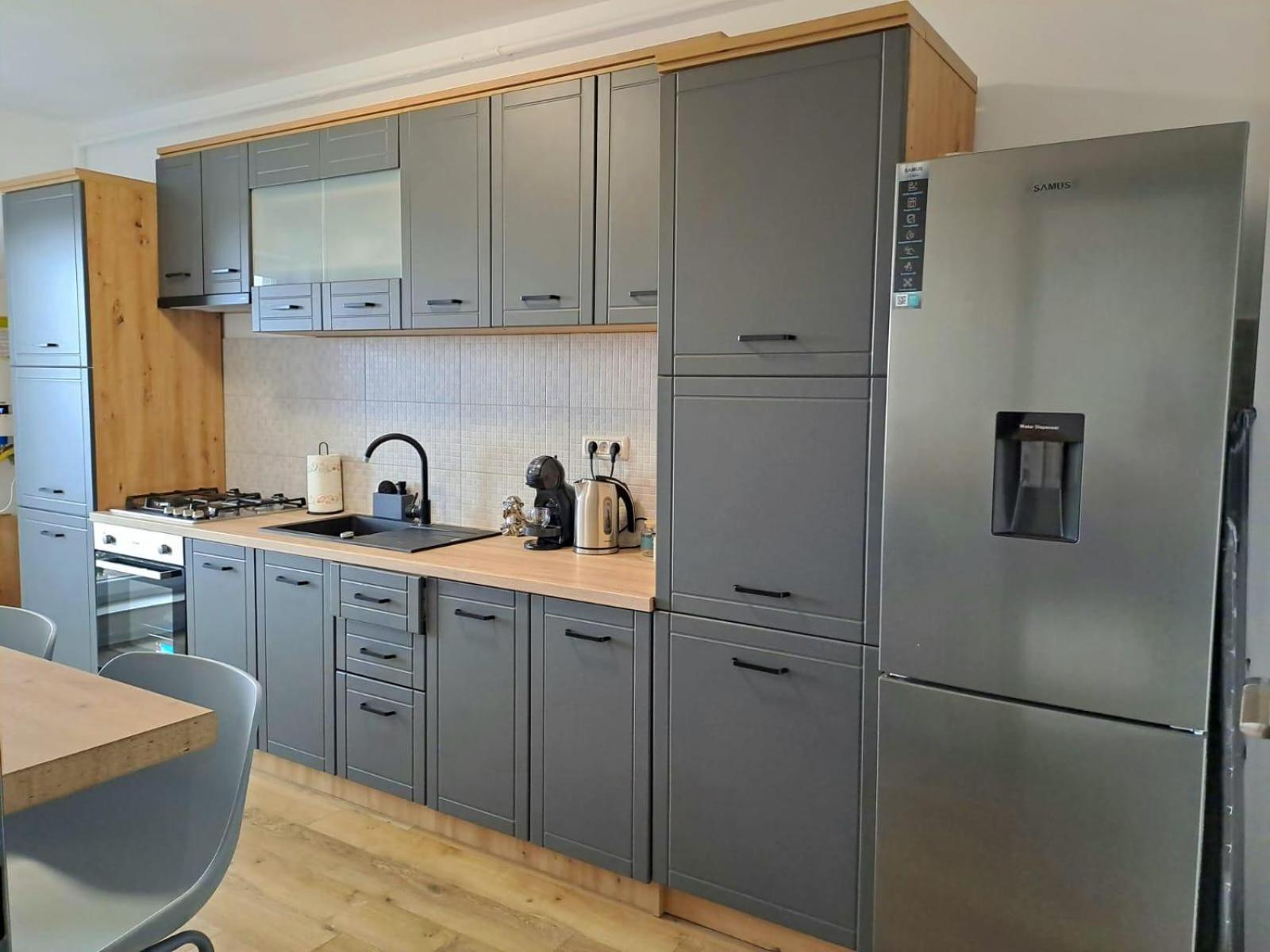 Mountain Breeze Luxury Apartment Ac & Parcare Privata Brasov Luaran gambar