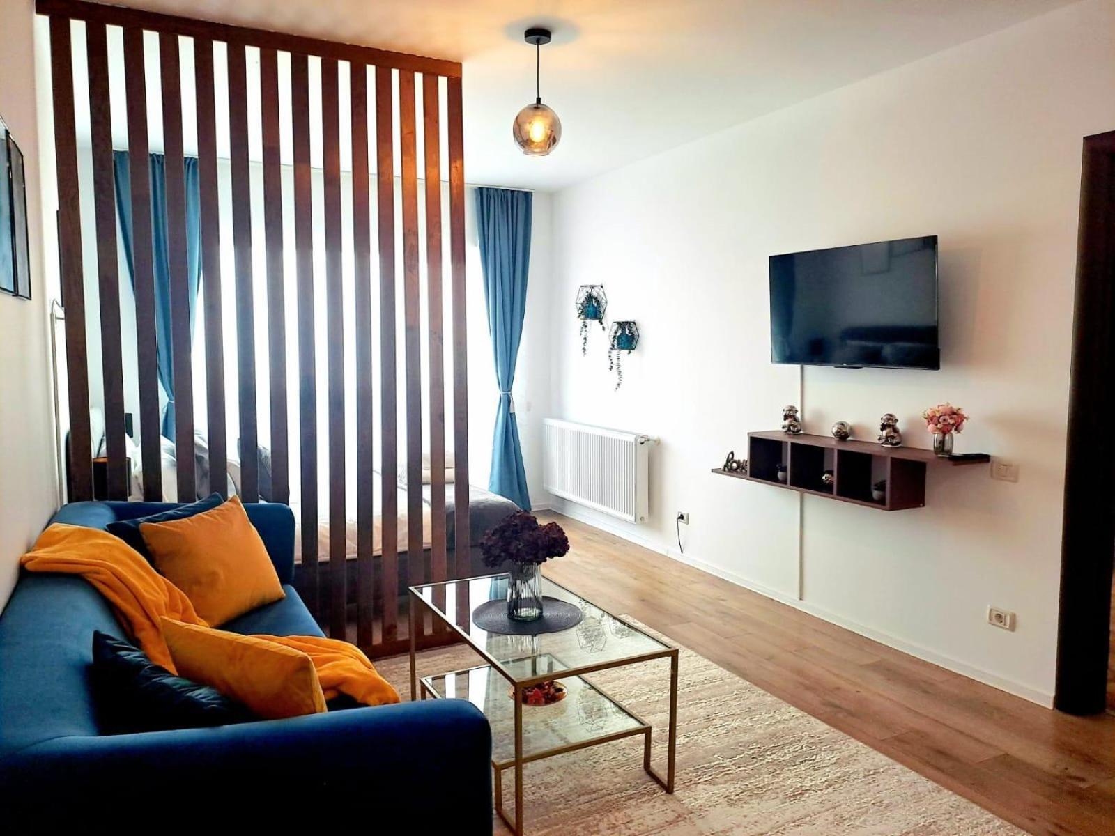 Mountain Breeze Luxury Apartment Ac & Parcare Privata Brasov Luaran gambar